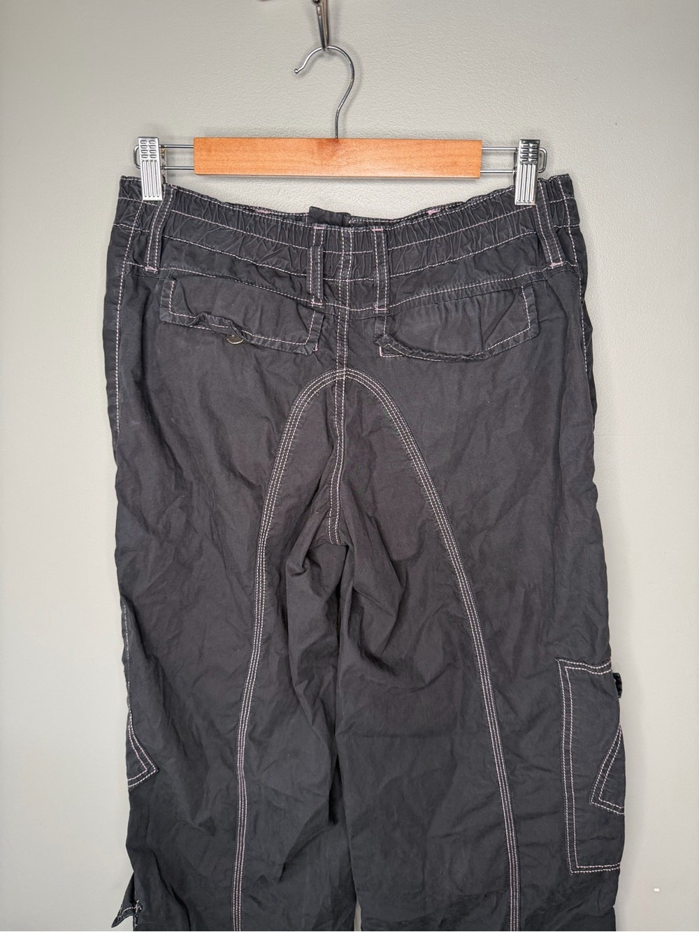 BDG Urban Outfitters Black Contrast Stitch Low Rise Baggy Cargo - Picture 7 of 11